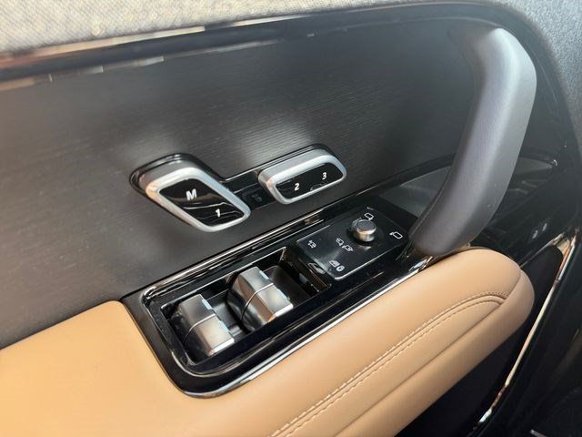 New 2027 Land Rover Range Rover Sport SE AWD/4WD image 11