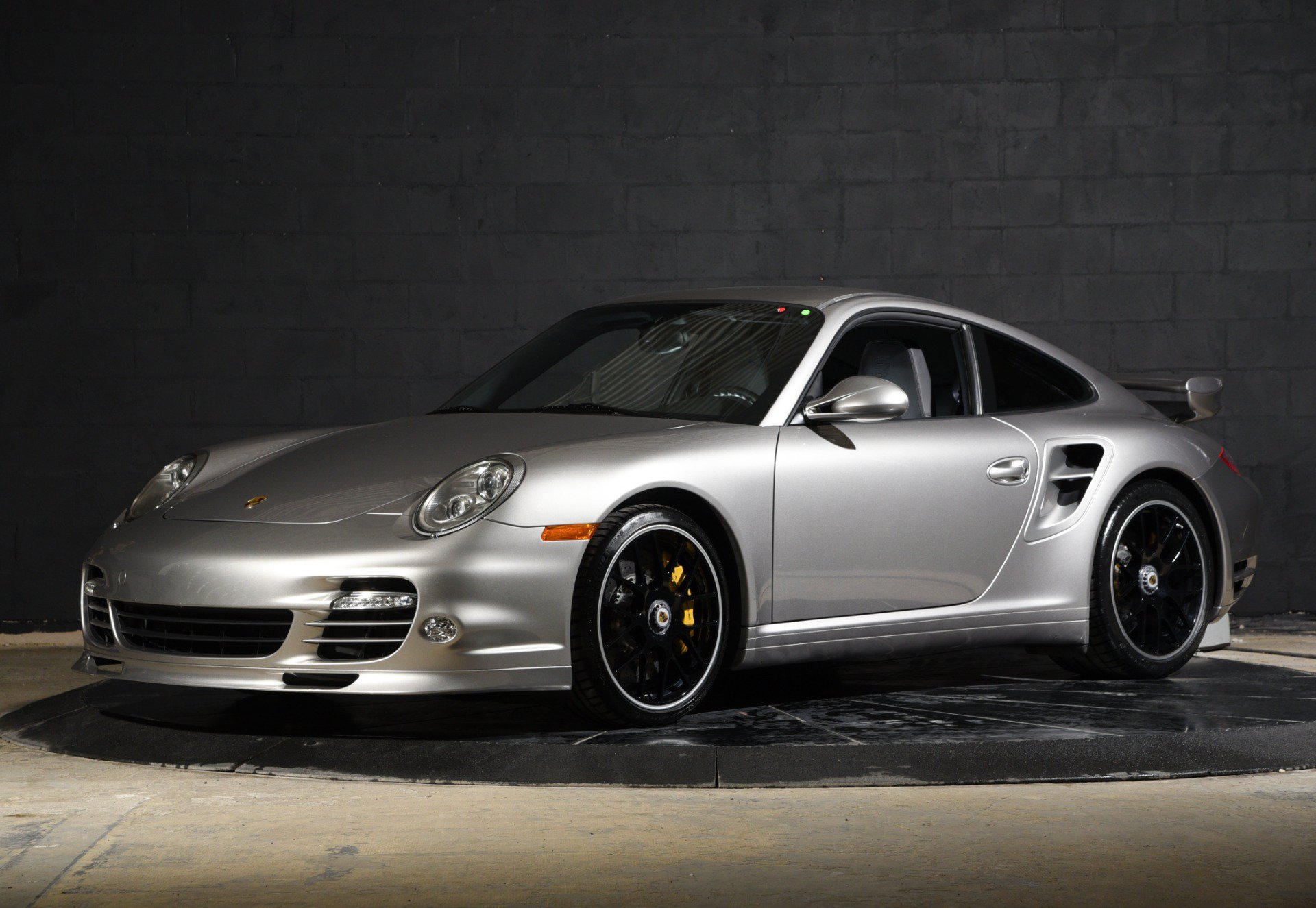 Used 2013 Porsche 911 Turbo S AWD/4WD image 10