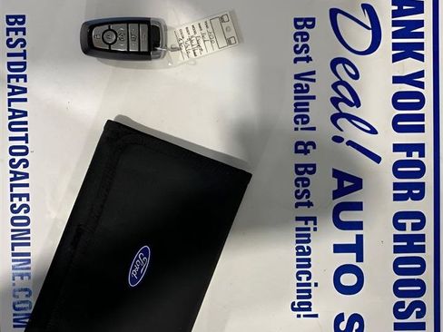 Used 2020 Ford Escape Titanium FWD image 27