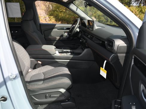 New 2026 Honda Pilot Sport image 11