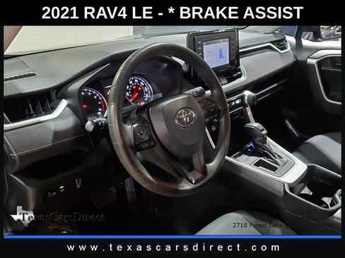 Used 2021 Toyota RAV4 LE image 7