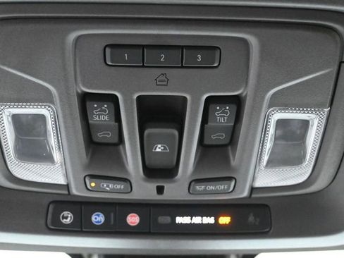 Used 2023 GMC Sierra 2500 Denali w/ Denali Ultimate Package image 21