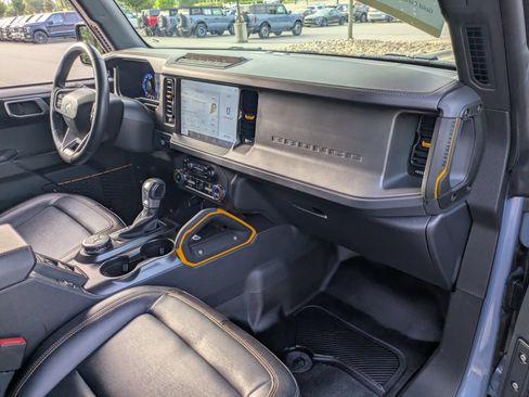 Certified 2024 Ford Bronco Badlands AWD/4WD image 39