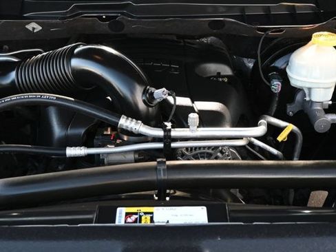 Used 2017 RAM 1500 Big Horn RWD image 16