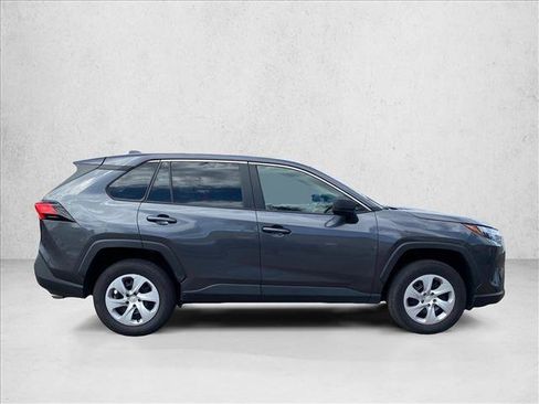 Used 2024 Toyota RAV4 LE AWD/4WD image 4