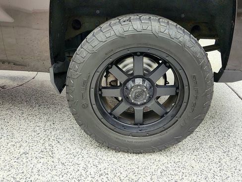 Used 2018 Chevrolet Silverado 1500 LT AWD/4WD image 9