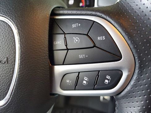 Used 2021 Jeep Grand Cherokee SRT AWD/4WD image 25