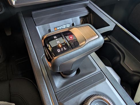 Used 2025 GMC Hummer EV 2X AWD/4WD image 31