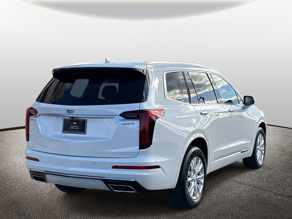 New 2025 Cadillac XT6 Luxury AWD/4WD image 2