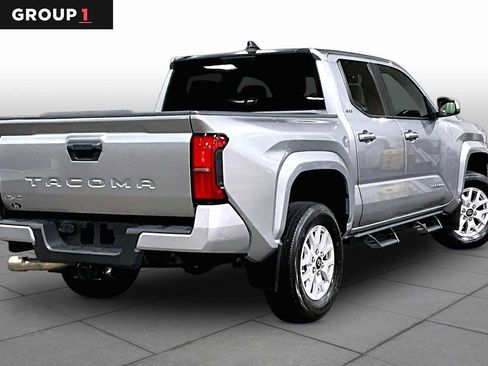 Used 2024 Toyota Tacoma SR5 AWD/4WD image 13