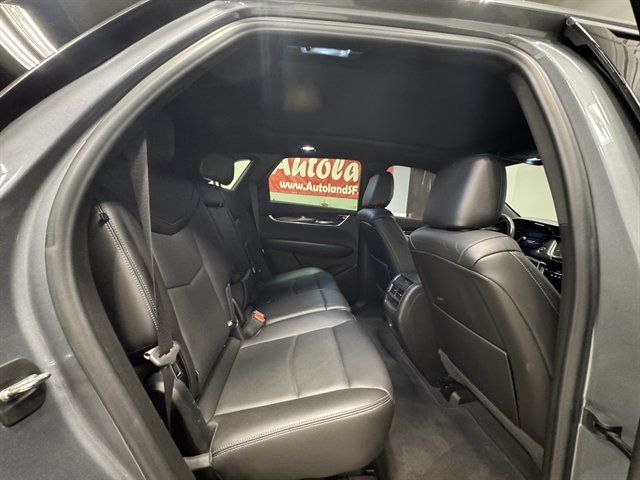 Used 2021 Cadillac XT5 Premium Luxury AWD/4WD image 13