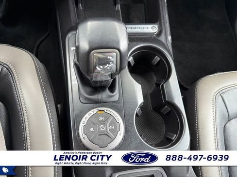 Used 2025 Ford Bronco Outer Banks image 28