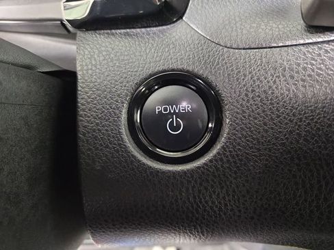 Used 2025 Toyota Camry SE image 23