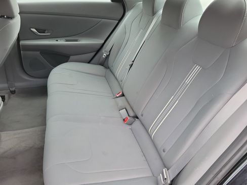 Used 2021 Hyundai Elantra SEL FWD image 6
