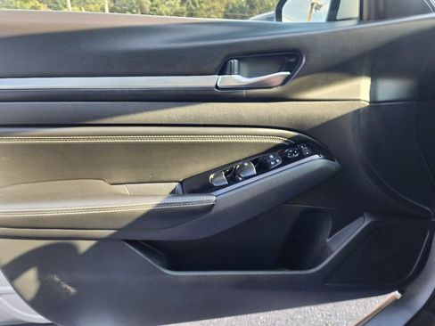 Used 2021 Nissan Altima 2.5 SV image 22