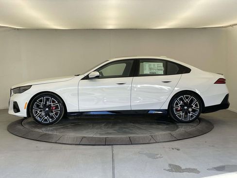 New 2026 BMW i5 eDrive40 w/ M Sport Package AWD/4WD image 2