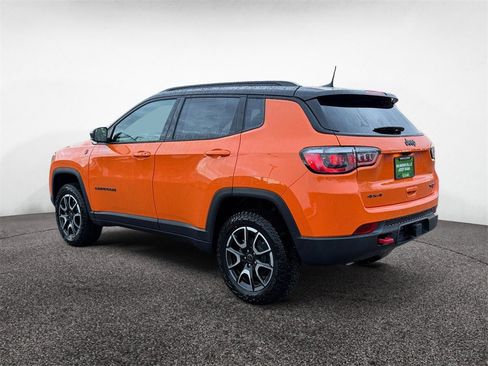 New 2026 Jeep Compass Trailhawk w/ Trailer Tow Group image 3