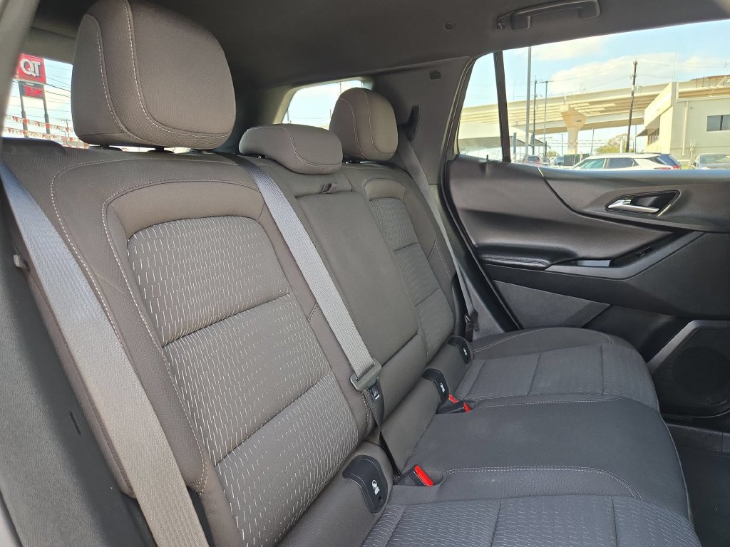 Used 2026 Chevrolet Equinox LT FWD image 30