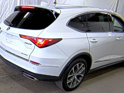 Used 2024 Acura MDX SH-AWD w/ Technology Package image 3