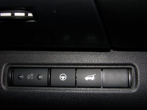 Certified 2023 Nissan Pathfinder SL w/ Black Appearance Package image 41