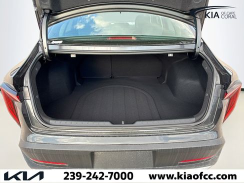 New 2025 Kia K4 EX image 11