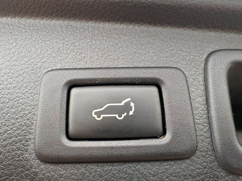 Used 2014 Subaru Forester 2.5i Touring AWD/4WD image 23