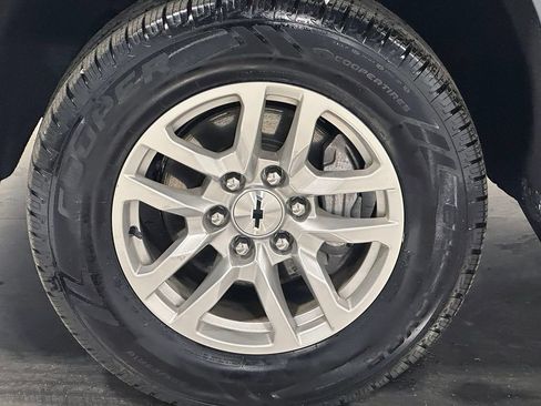 Used 2022 Chevrolet Silverado 1500 RST AWD/4WD image 17