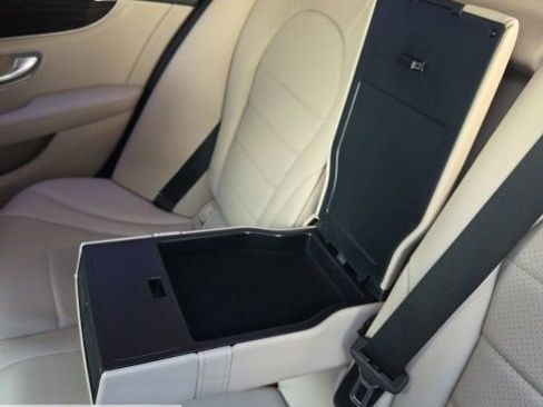 Used 2016 Mercedes-Benz C 300 Sedan image 17