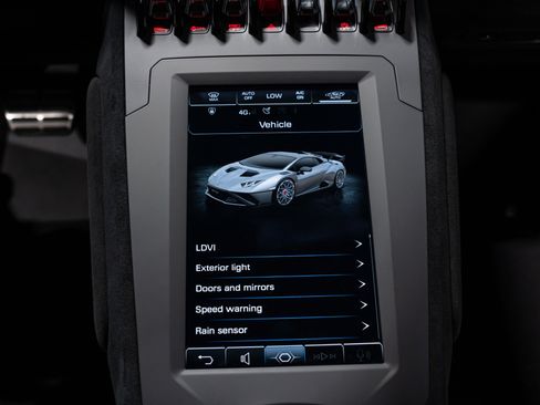 Used 2022 Lamborghini Huracan STO RWD image 60