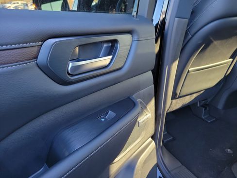 New 2025 Nissan Armada SL w/ Captain's Chari Seat Package image 13