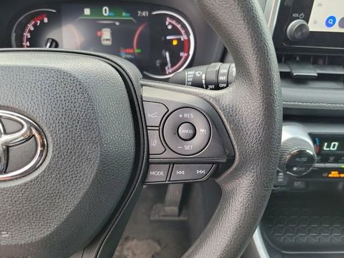Used 2024 Toyota RAV4 XLE FWD image 18