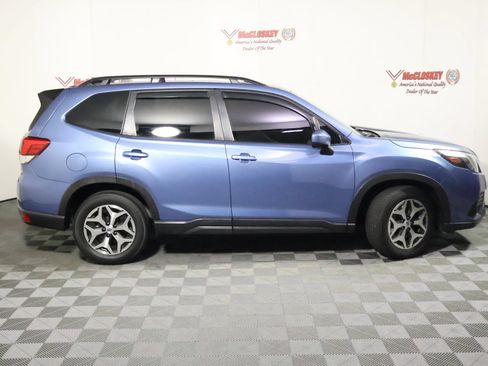 Used 2024 Subaru Forester Premium AWD/4WD image 3
