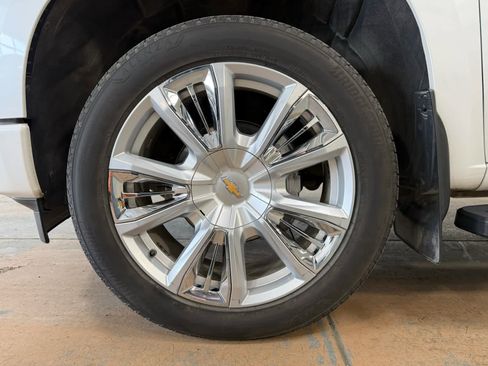 Certified 2024 Chevrolet Silverado 1500 High Country w/ High Country Premium Package image 9