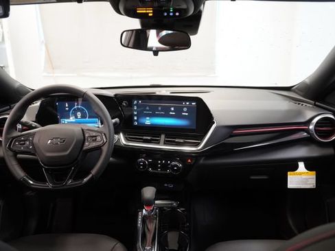 New 2026 Chevrolet Trax RS w/ Sunroof Package FWD image 18