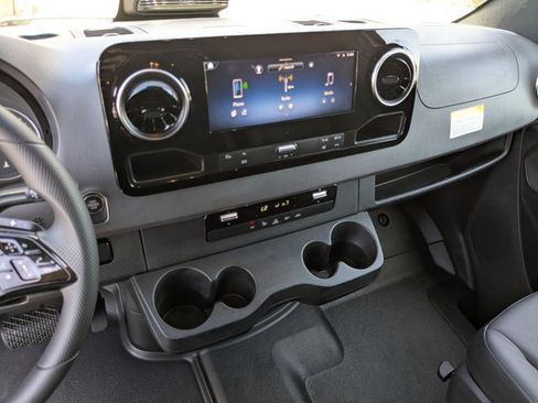 Certified 2025 Mercedes-Benz Sprinter 2500 image 13