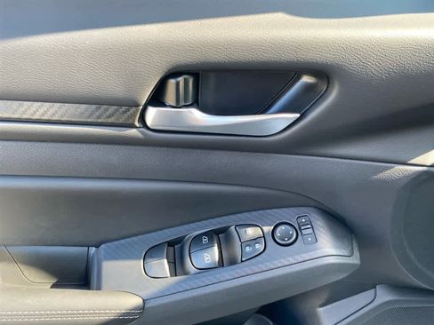 New 2025 Nissan Altima 2.5 SV image 10