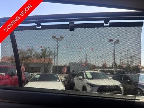 Used 2024 Toyota Highlander XLE FWD image 18