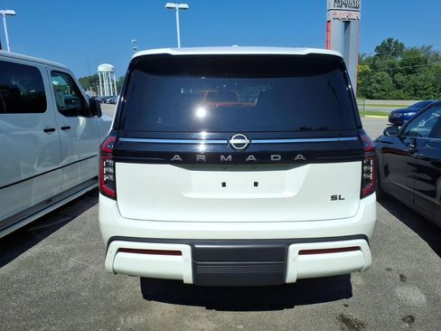 Certified 2025 Nissan Armada SL w/ Captain's Chari Seat Package AWD/4WD image 3