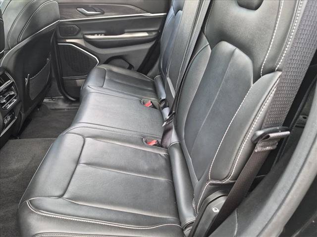 Used 2022 Jeep Grand Cherokee Limited AWD/4WD image 20
