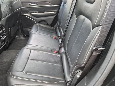 Used 2022 Jeep Grand Cherokee Limited AWD/4WD image 20