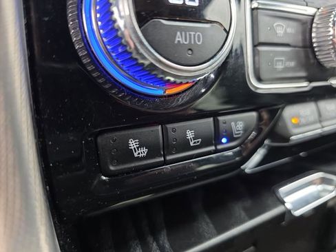 Used 2024 GMC Yukon Denali image 38