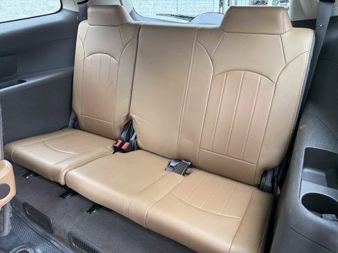 Used 2015 Buick Enclave Leather FWD image 21