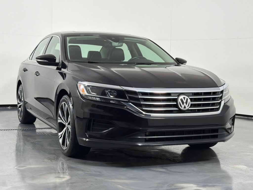 Used 2022 Volkswagen Passat 2.0T SE FWD image 3