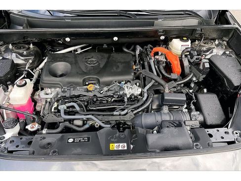Used 2024 Toyota RAV4 XLE AWD/4WD image 12