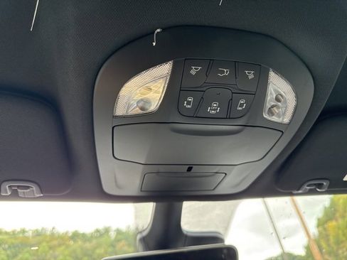 New 2026 Chrysler Voyager LX image 40