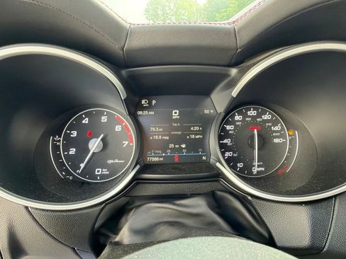 Used 2023 Alfa Romeo Stelvio Estrema AWD/4WD image 29