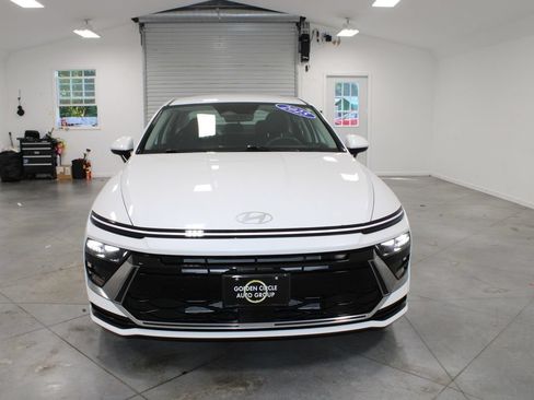 Used 2025 Hyundai Sonata SEL FWD image 3