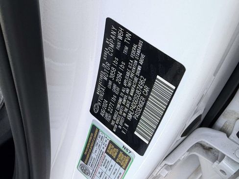 Certified 2025 Hyundai Elantra Limited FWD image 20