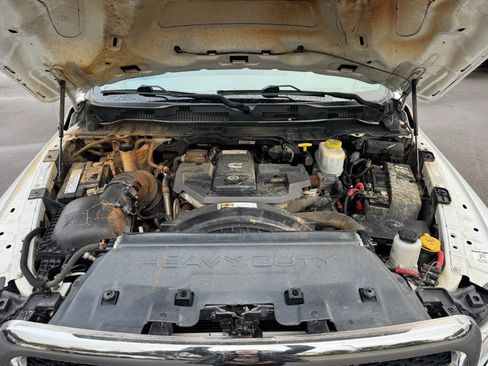 Used 2018 RAM 5500 Tradesman w/ Power & Remote Entry Group image 19