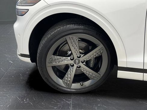 Used 2025 Genesis GV70 3.5T Sport w/ Sport Prestige Package image 36